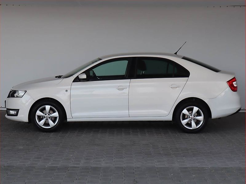 Škoda Rapid (2015) 1.2 TSI, Navi, Tempomat - fotka 3 z 19
