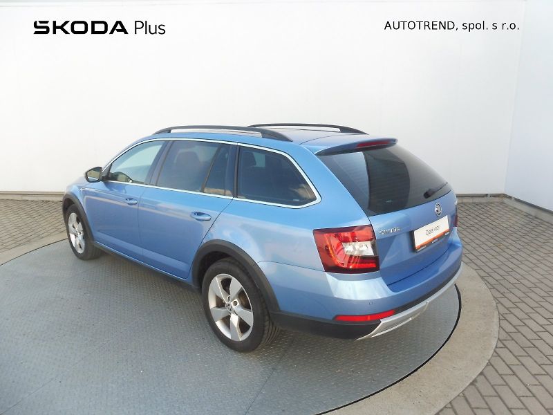 Škoda Octavia (2019) Combi ScoutLine 2,0 TDI 110kW - fotka 28 z 30