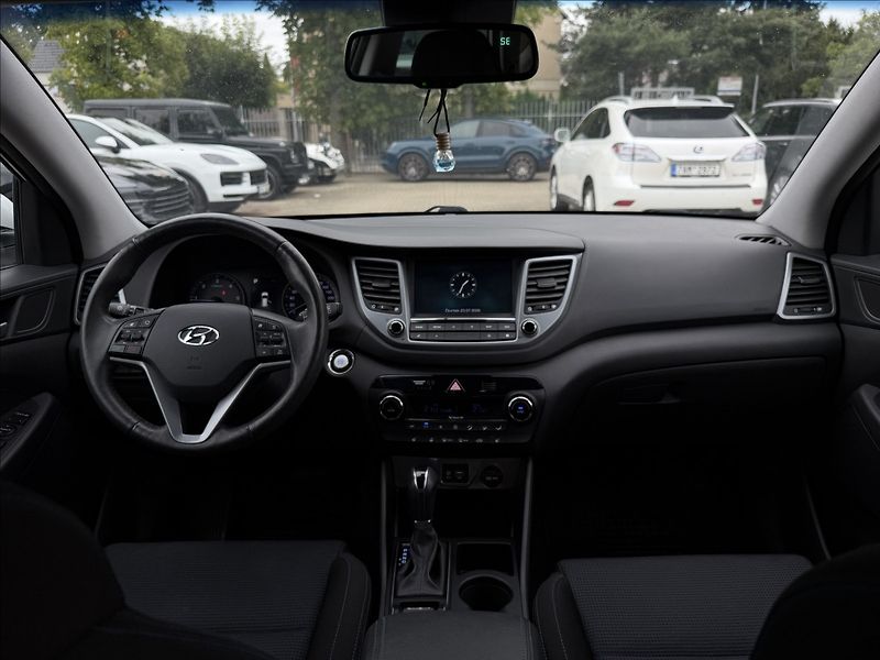 Hyundai Tucson 2.0 CRDI Style 4x4 Autom - fotka 11 z 23
