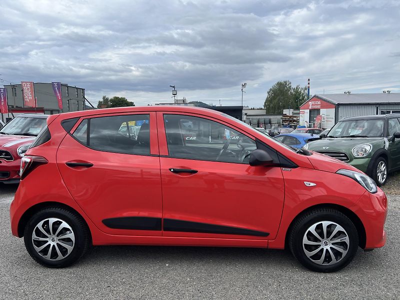 Hyundai i10 1.0i 49kw ABS KOUPENO V ČR - fotka 8 z 31