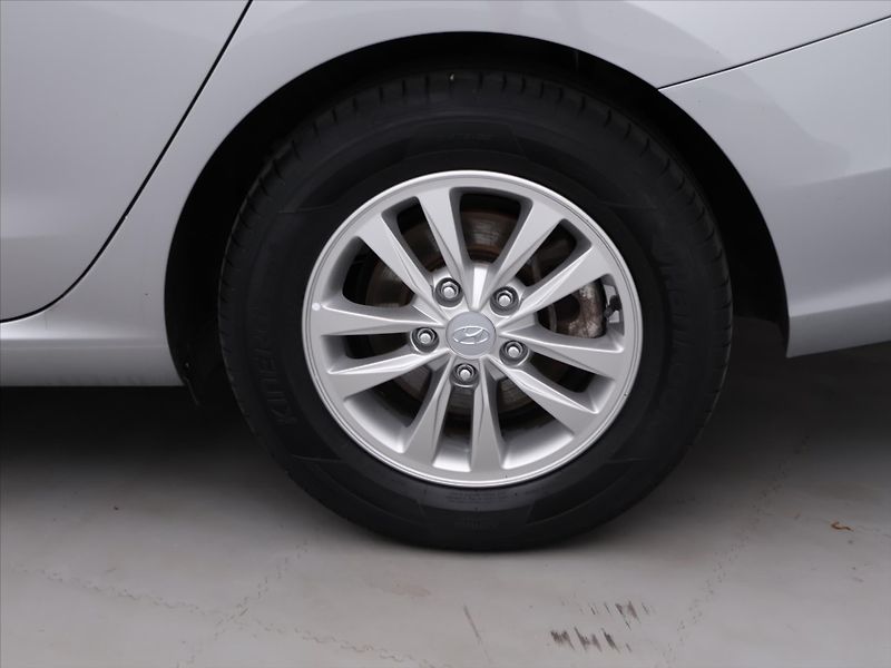 Hyundai i30 1,5 T-GDI Mild Hyb Comfort - fotka 25 z 32