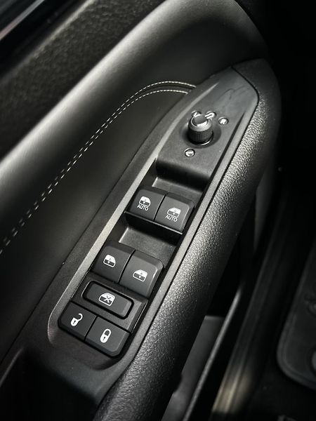Jeep Compass 1.3T Limited Virtual Kůže TZ  - fotka 18 z 25