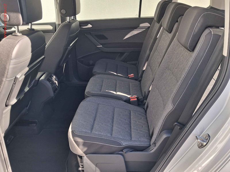 Volkswagen Touran (2023) 1.5 TSi, Move, LED, navi, - fotka 10 z 21