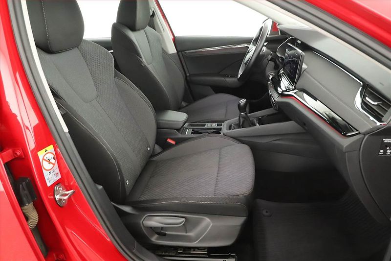 Škoda Octavia (2023) Style 2.0 TDI, ČR,1.maj - fotka 14 z 16