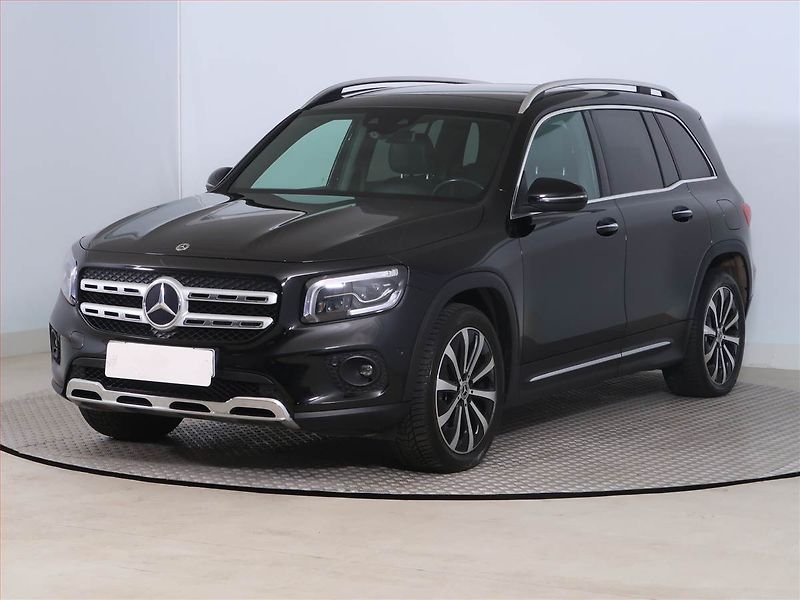 Mercedes-Benz GLB (2021) 250 4MATIC - fotka 2 z 28