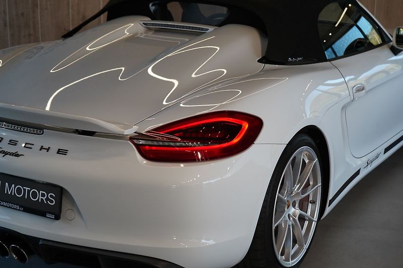 Porsche Boxster Spyder, Burmester, PDLS,Manuál - fotka 18 z 50