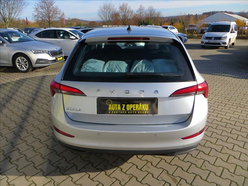 Škoda Scala 1,0 TSI 70kW Ambition ČR - fotka 6 z 21