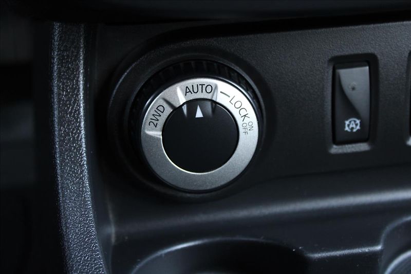 Dacia Duster 1,5 dCi  ČR,1MAJ,4x4,EXCEPTION - fotka 16 z 25