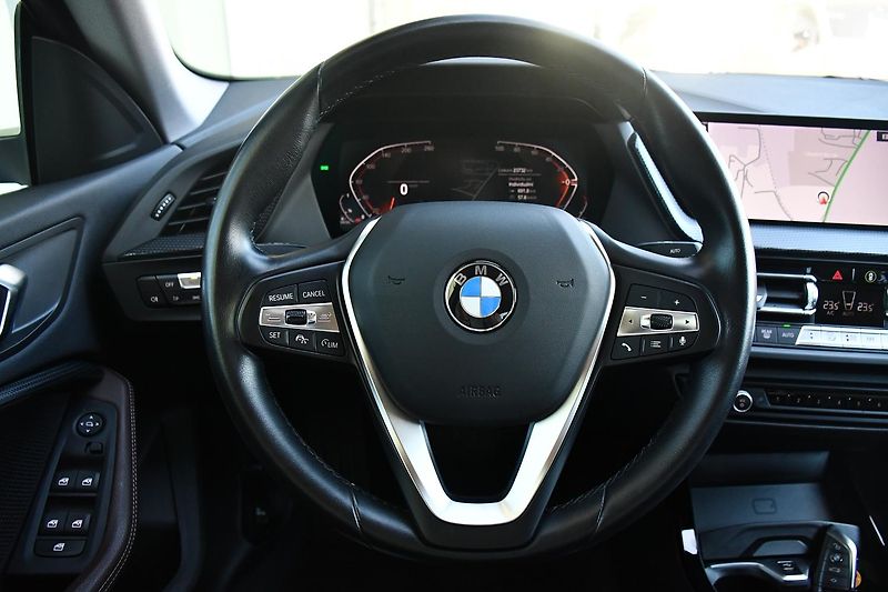 BMW Řada 2 218d NAVI KAMERA 1.M ČR - fotka 22 z 41