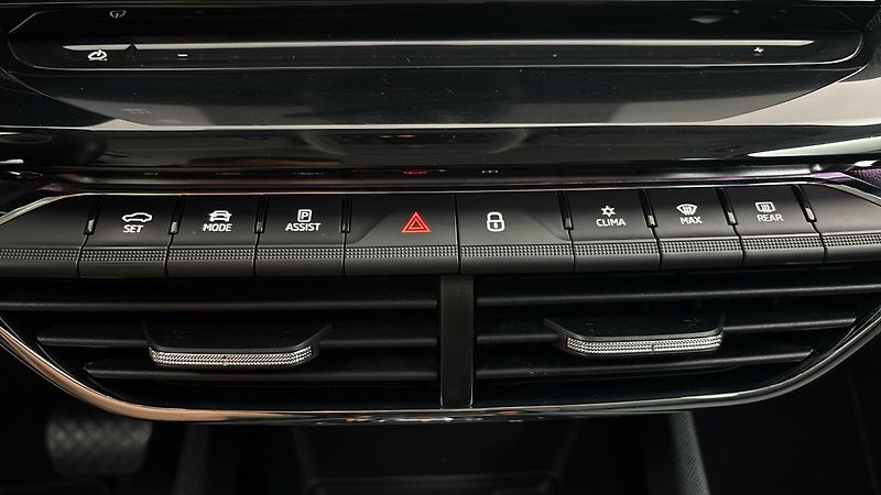Škoda Octavia 2.0 TDI DSG 4x4 Style Combi - fotka 13 z 25