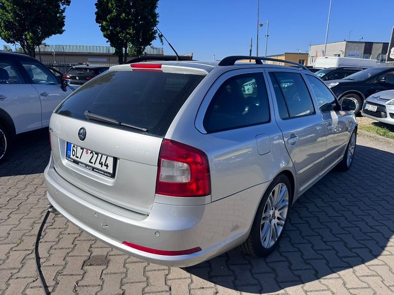 Škoda Octavia (2007) RS 2,0 TDI 125 KW 2X KOLA - fotka 5 z 50
