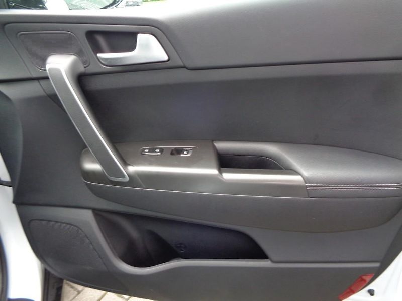 Kia Sportage 1.6 T- GDI 130 kW  M6F - fotka 28 z 29
