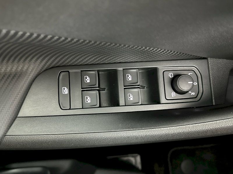 Škoda Scala (2025) DSG 1.5TSI 110kW Monte Carlo - fotka 27 z 32
