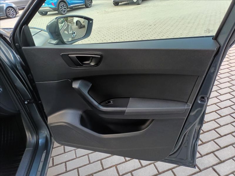 Seat Ateca 1,0 TSI,85KW,NAVI,ROZVODY, - fotka 26 z 44