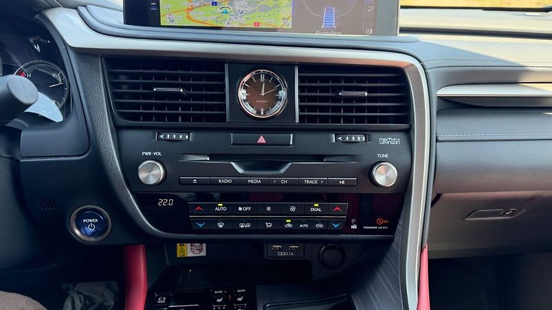 Lexus RX 450h 450h 3,5 HEV F SPORT - fotka 15 z 35