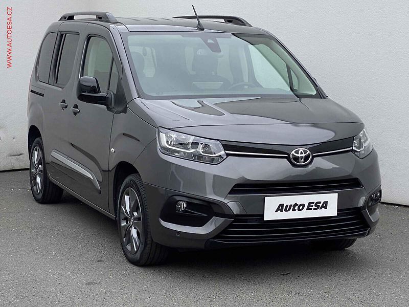 Toyota ProAce City Verso (2023) 1.5D-4D, 1.maj,ČR, Family - fotografie inzerátu