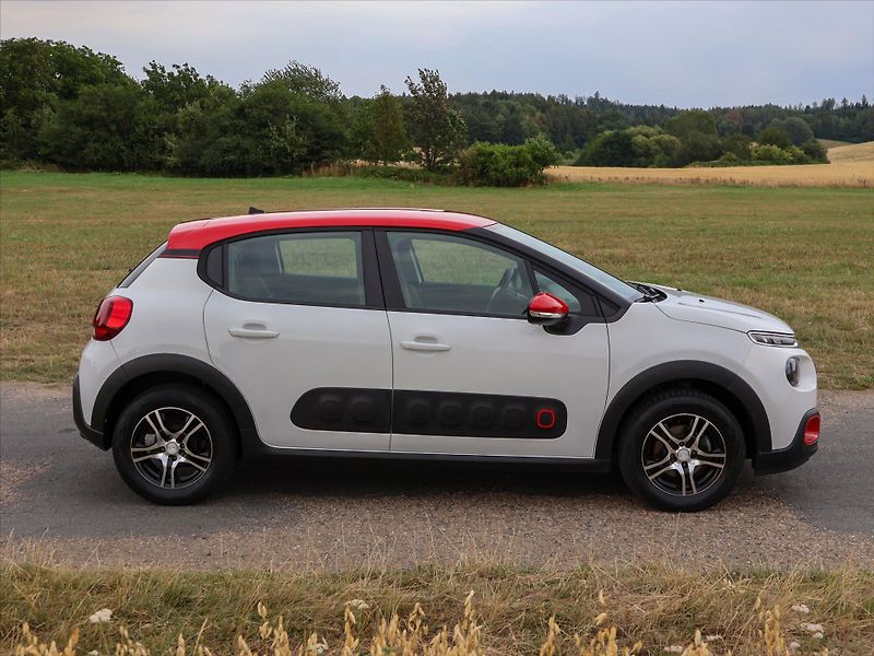 Citroën C3 1,2 PT 60kW CZ Shine Serv.Knih - fotka 8 z 34