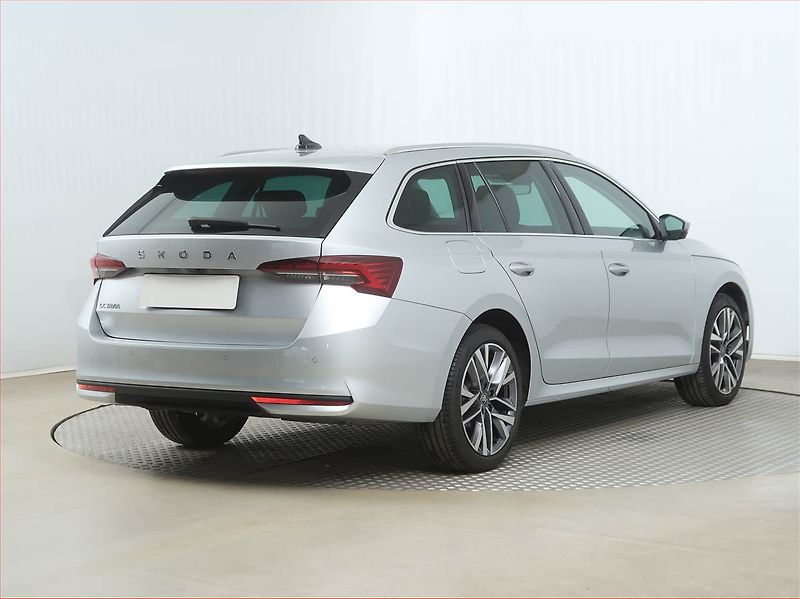 Škoda Octavia (2025) 2.0 TDI, Top Selection - fotka 5 z 22