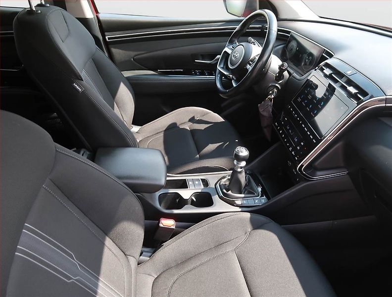 Hyundai Tucson (2021) 1.6 T-GDI - fotka 9 z 18