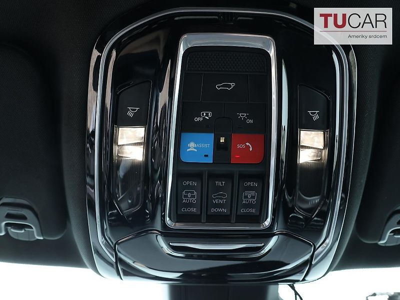 Jeep Grand Wagoneer (2022) 6.4 V8 SERIES III  - fotka 32 z 45