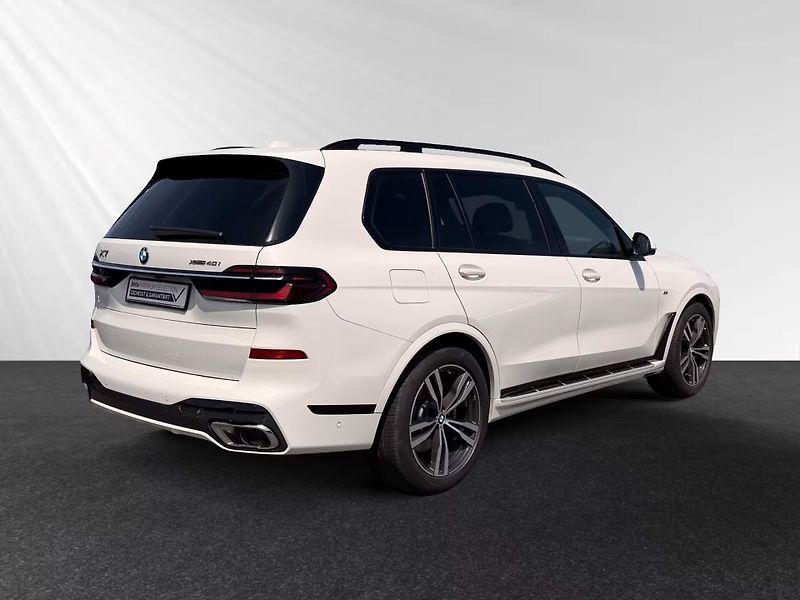 BMW X7 xDrive40i M-Sport Pano HuD 360 - fotka 4 z 14