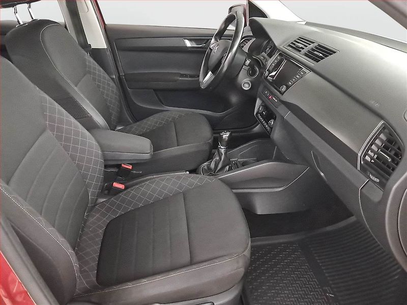 Škoda Fabia (2015) 1.2 TSI, Tempomat - fotka 9 z 20