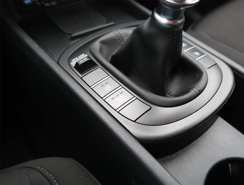 Hyundai Kona (2024) 1.0 T-GDI - fotka 18 z 20