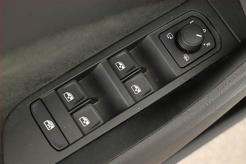 Škoda Kamiq (2024) 1.0 TSI, Drive, FullLed - fotka 20 z 21