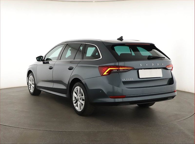 Škoda Octavia (2021) Style 2.0 TDI, Automat, ČR - fotka 4 z 20