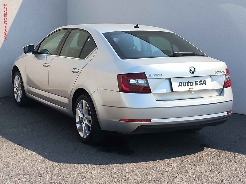 Škoda Octavia (2018) 2.0TDI 4x4, ČR, Style, navi - fotka 6 z 22