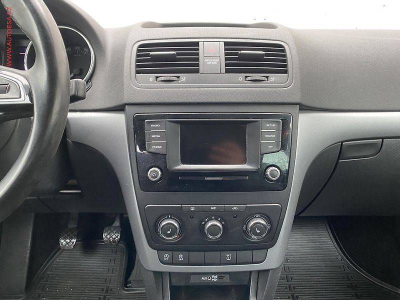 Škoda Yeti (2015) 1.2 TSi, Active, +sada kol - fotka 12 z 17