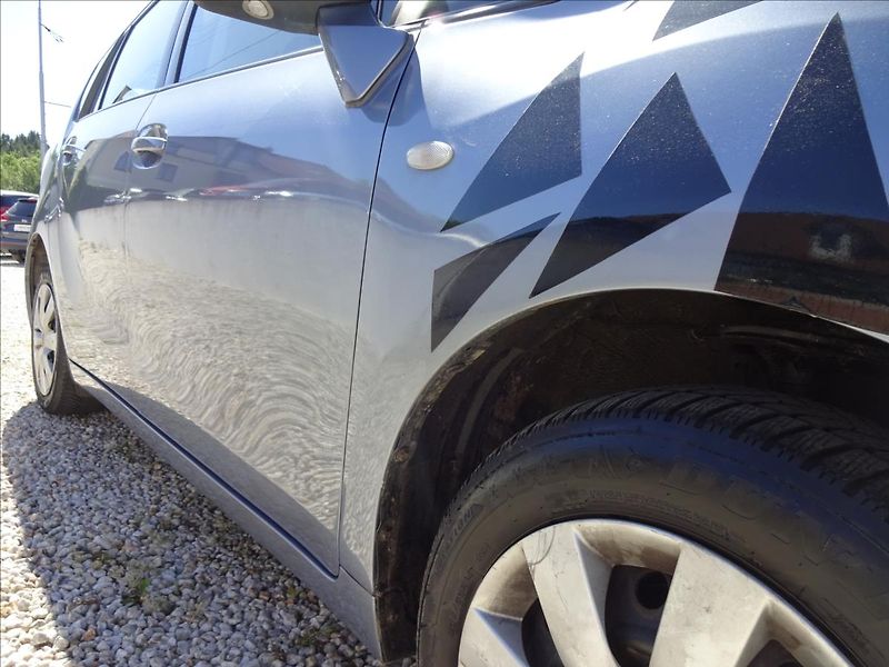 Toyota Verso 2.0 D-4D 7.MÍST - fotka 10 z 47