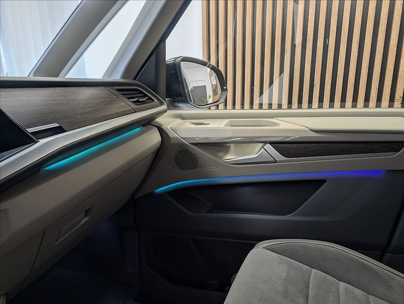 Volkswagen Multivan 1,5 TSI, 130KW, 4 MOTION Long - fotka 18 z 35