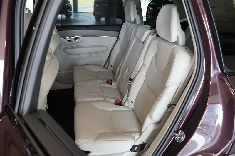 Volvo XC90 B5 PLUS Dark, Vzduch, 360° - fotka 48 z 53
