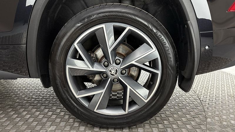 Škoda Kodiaq 2.0 TDI DSG 4x4 Sportline - fotka 19 z 32