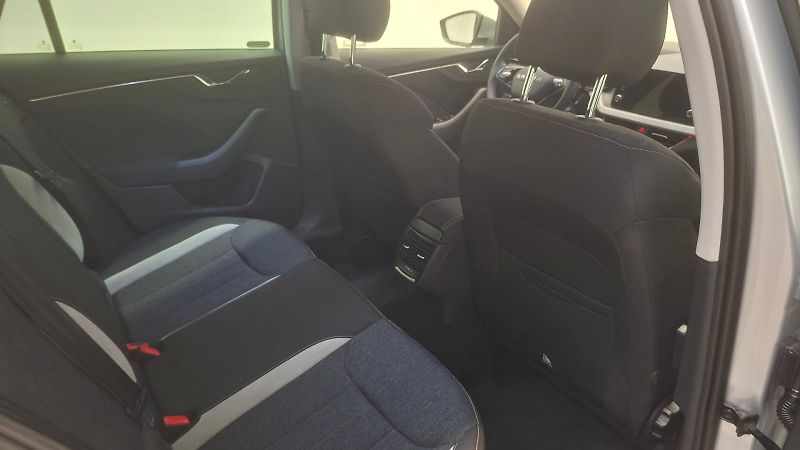Škoda Kamiq (2025) Top Selection 1,0 TSI 85 kW - fotka 17 z 23