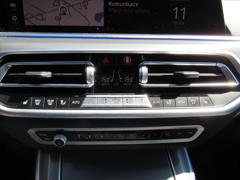 BMW X5 3,0 D xDrive30D M-Paket - fotka 20 z 34