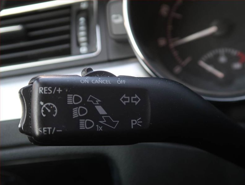 Škoda Superb (2011) Ambition 1.8 TSI, Serv.kniha - fotka 16 z 20