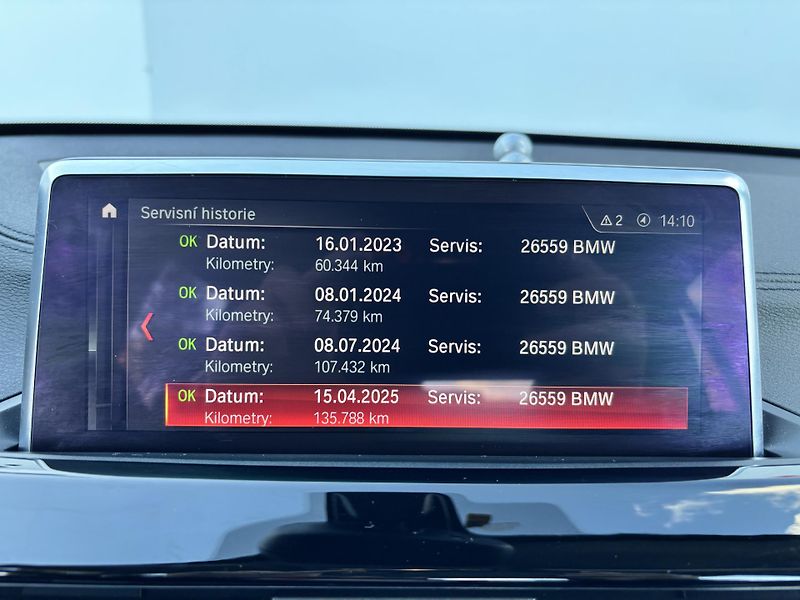 BMW X1 (2022) 2.0D 140kW, X-Drive Alu Kola!  - fotka 31 z 33