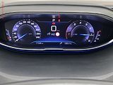 Peugeot 3008 (2019) 1.2PT, Allure, AT, navi - náhled 17