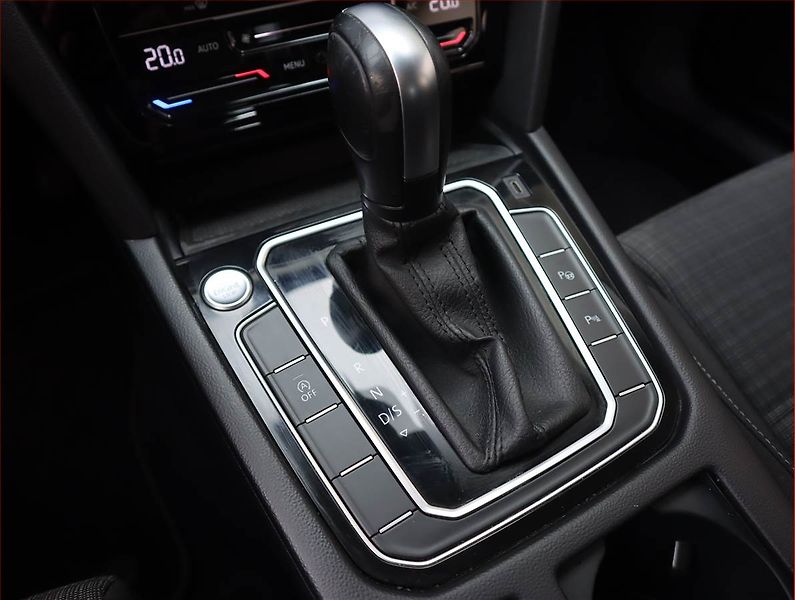 Volkswagen Passat (2020) Business 2.0 TDI, Automat - fotka 13 z 21