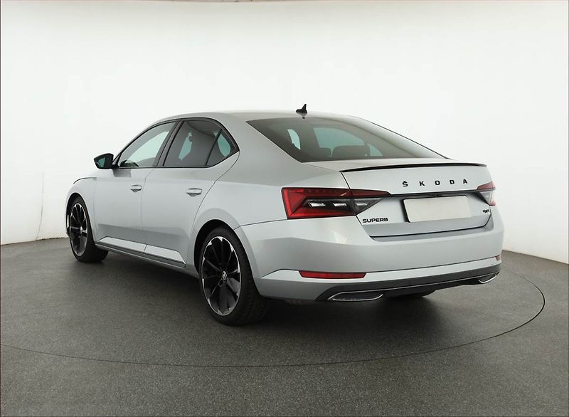 Škoda Superb (2021) Sportline 2.0 TDI - fotka 4 z 29