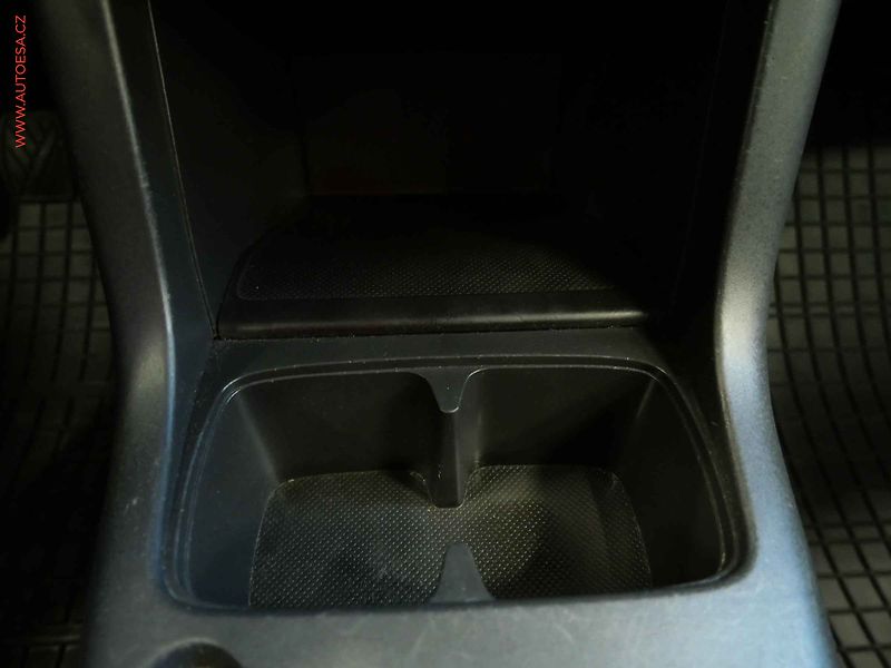 Suzuki Swift (2006) 1.4i, AC, STK5/28 - fotka 19 z 19