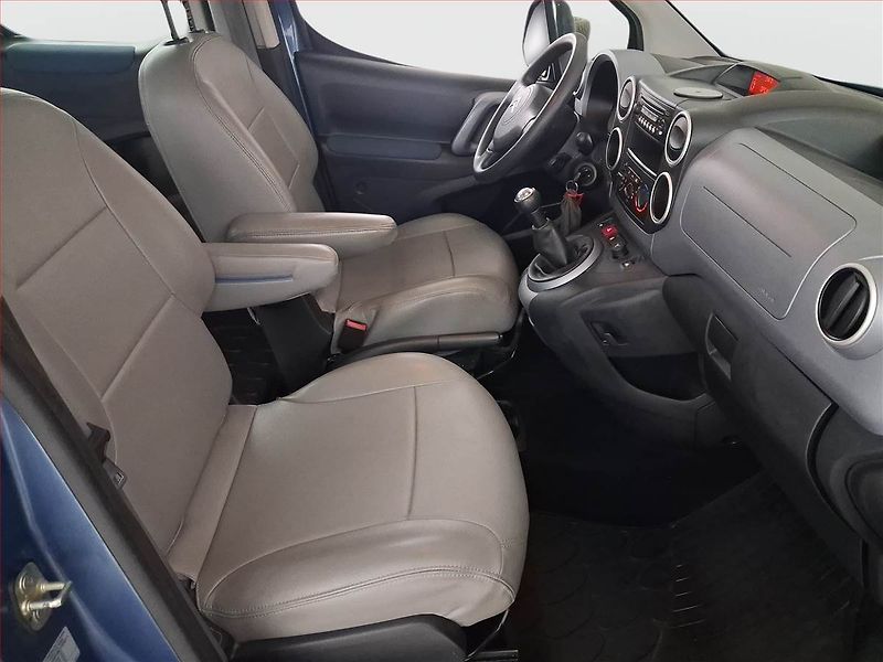 Citroën Berlingo (2011) 1.6 HDi, 5Míst, ČR - fotka 9 z 16