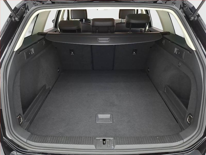 Volkswagen Passat (2016) 2.0 TDI, Automat, Kůže - fotka 14 z 19