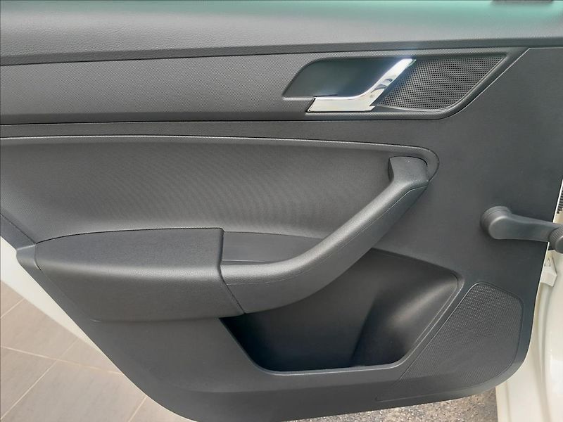 Škoda Rapid 1.2TSI 77kW  NOVÝ MOTOR - fotka 23 z 47