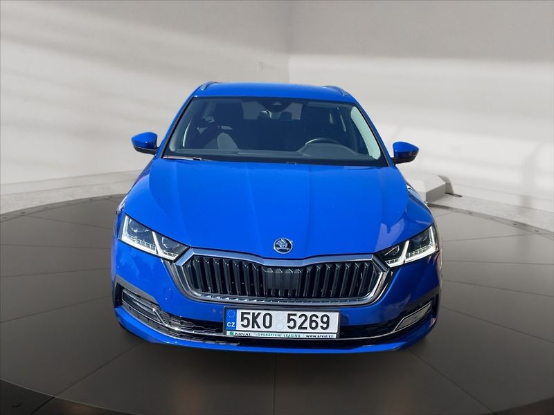 Škoda Octavia 2,0 TDI Style - fotka 2 z 11