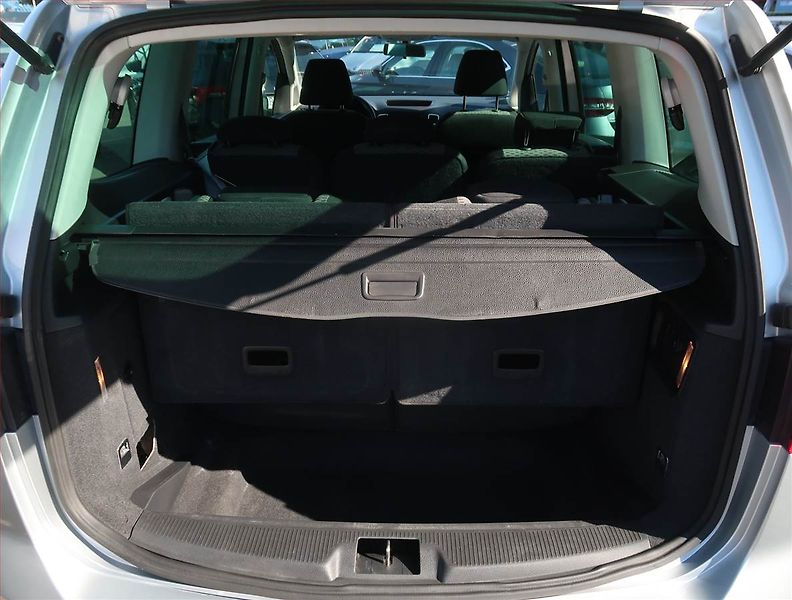 Volkswagen Sharan (2012) 2.0 TDI, 7 míst, Serv.kniha - fotka 13 z 18