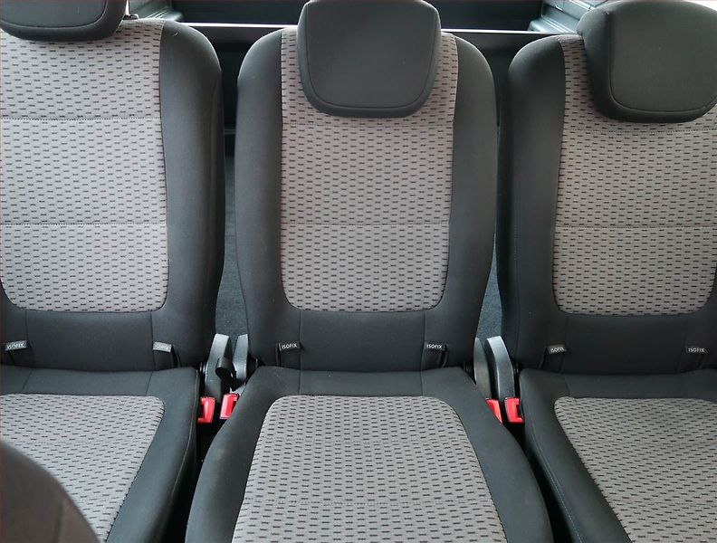 Volkswagen Sharan (2013) 2.0 TDI, Automat, Xenony - fotka 10 z 19