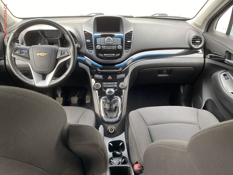 Chevrolet Orlando (2012) 1.8i, LTZ, navi, park.čidla - fotka 8 z 18